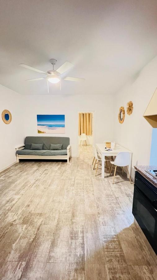 Apartamentos Verdera เอสปุญอลส์ ภายนอก รูปภาพ